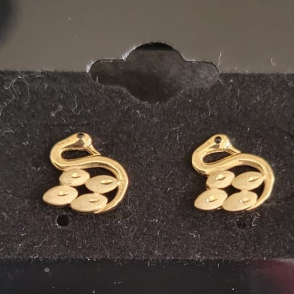 18K Gold Swan Earrings new without tag
